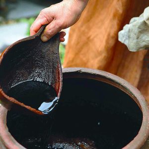 La sauce de soja ancestrale de Nampa Gotek : 200 ans d’héritage culinaire
